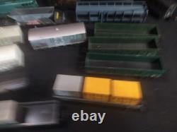 Jouef Lot de près de 3kg de rails et 24 wagons et loco