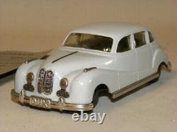 Jouet Ancien En Tole Et Bakelite Voiture Auto Dux Mecanique Bmw 501 Rare Couleur