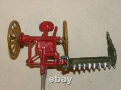 Jouet Ancien Ferme Plomb Creux Attelage Fermier Faucheuse Tiree Par 2 Boeuf Cs