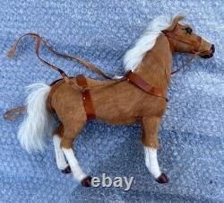 Jouet Cabriolet hippomobile cheval miniature déco poupée taille Parisienne XXème