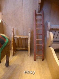 Jouet. Ecurie G LENOBLE avec nombreux accessoires dont un cheval, Rare