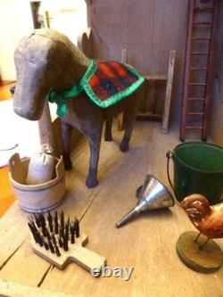 Jouet. Ecurie G LENOBLE avec nombreux accessoires dont un cheval, Rare