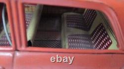 Jouet JOUSTRA tôle PEUGEOT 404 TAXI orange à restaurer ou pour pièces