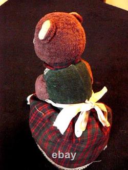 Jouet ancien à pile des 60's mme ourse passe l'aspirateur