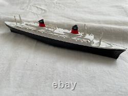 Jouet ancien bateau plastique paquebot FRANCE 1962 publicitaire BONUX