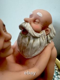 Jouet ancien en plastique drôle d'action vie sexuelle d'un vieux couple