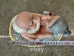 Jouet ancien en plastique drôle d'action vie sexuelle d'un vieux couple