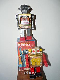 LOT 2 ROBOTS TOLE ET PLASTIQUE-S. H HORIKAWA GEAR-ATTAKING MARTIAN-1960s/1970s