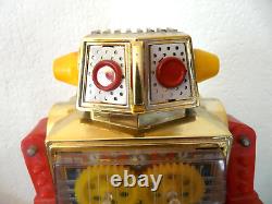 LOT 2 ROBOTS TOLE ET PLASTIQUE-S. H HORIKAWA GEAR-ATTAKING MARTIAN-1960s/1970s
