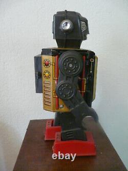 LOT 2 ROBOTS TOLE ET PLASTIQUE-S. H HORIKAWA GEAR-ATTAKING MARTIAN-1960s/1970s
