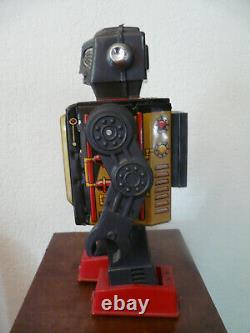 LOT 2 ROBOTS TOLE ET PLASTIQUE-S. H HORIKAWA GEAR-ATTAKING MARTIAN-1960s/1970s