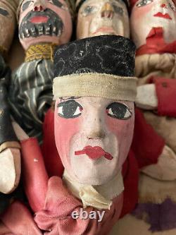 LOT DE MARIONNETTES ANCIENNES A GAINE OU MAIN EN BOIS SCULPTE XIXeme GUIGNOL