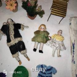 LOT MAISON POUPEE ANCIENNE 5 poupees +fleurs+chaise+courte pointe+accessoires