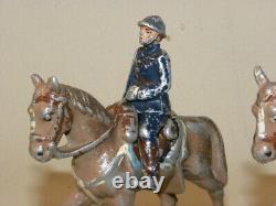 Lot D'ancienne Figurine Et Accessoire Quiralu En Aluminium Soldat Cavalier ++