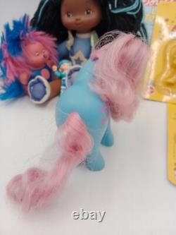 Lot de jouets vintages des années 80 Petit poney Popples Rinbow Brite Fabuland
