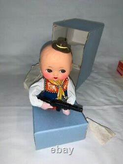 MS 576 SHOOTING BOY CLOCK WORK Old Tin toy made in China MIB