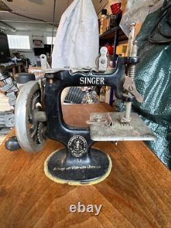 Machine à coudre singer ancienne Jouet pour enfant Année 1930