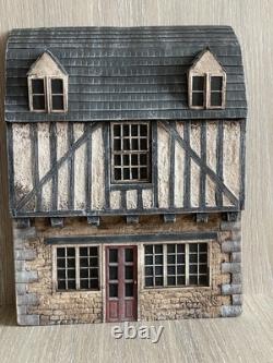 Maison Française Ancienne. Superbe! Diorama Et Scènes