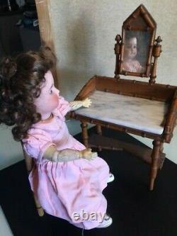 Meuble de poupée coiffeuse 1900