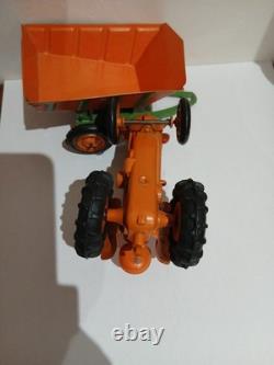 Modélisme C. I. J Tracteur Agricole et sa Remorque en tôle