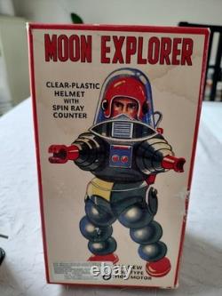Moon Explorer