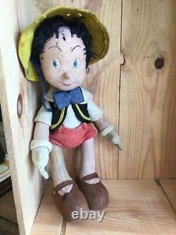 Peluche Pinocchio en tissus ancienne vers 1920/30 Walt Disney, sorti de grenier