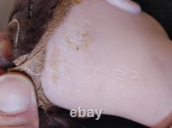 Poupée antique Heubach Koppelsdorf 250-4 tête en biscuit Allemagne 60 cm