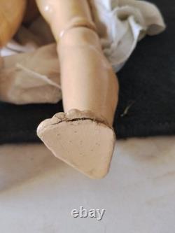 Poupée antique Heubach Koppelsdorf 250-4 tête en biscuit Allemagne 60 cm