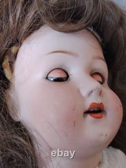 Poupée antique Heubach Koppelsdorf 250-4 tête en biscuit Allemagne 60 cm