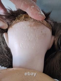 Poupée antique Heubach Koppelsdorf 250-4 tête en biscuit Allemagne 60 cm