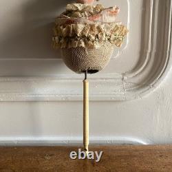 Poupée musicale Germany sur tige tête en porcelaine M3749