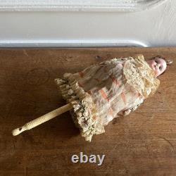 Poupée musicale Germany sur tige tête en porcelaine M3749