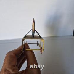 Rare JOUET ANCIEN 1930 LUGE tole peinte 11 cm sur roulettes ski, sport d'hiver