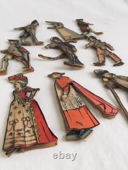 Rare ensemble de 9 personnages en papier comme Épinal