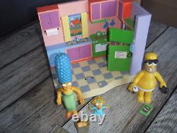 Simpson playmate Lot 4 Diaporama simpson avec 7 figurines