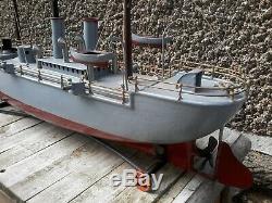 Superbe Et Rare Bateau Boat Bing Canoniere A Eperon En Tole 55 CM