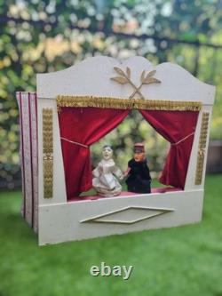 Théâtre de Guignol ancien années 1940 Castelet en bois avec rideaux satinés et