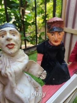 Théâtre de Guignol ancien années 1940 Castelet en bois avec rideaux satinés et
