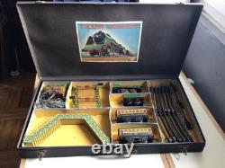 Train électrique Hornby vers 1940/50 dans une malette
