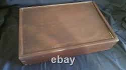 Très ancien jeu de backgammon jaquet brodé 71 cm x 52 cm à restaurer