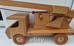 Très grand camion de pompier Dejou jouet ancien en bois en très bel état