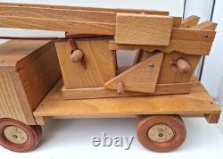 Très grand camion de pompier Dejou jouet ancien en bois en très bel état
