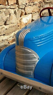 Voiture à pédales ancienne bleu Eureka EDF Devillaine Freres pneu bergougnan
